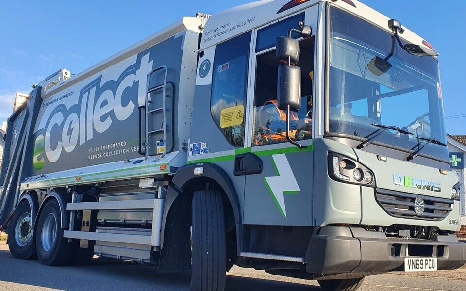 Click to enlarge electric garbage truck bin lorry