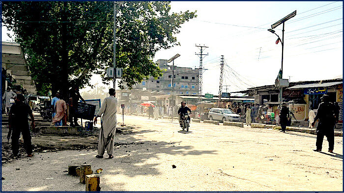 Click to enlarge street cyclist