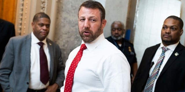 Click to enlarge Oklahoma GOP Sen. Markwayne Mullin