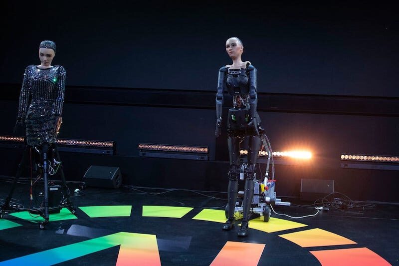 Click to enlarge humanoid robots