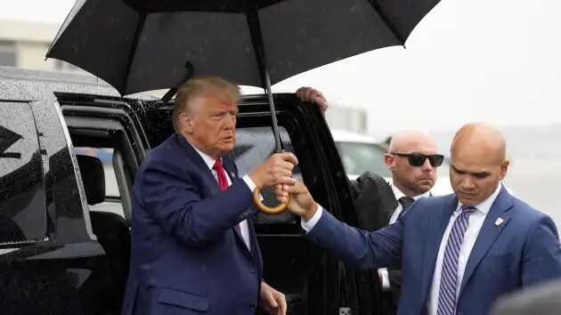 Click to enlarge trump valet