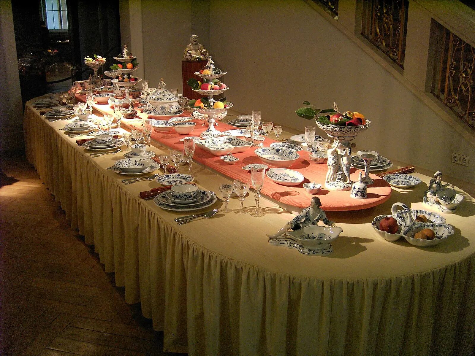 complicated table setting