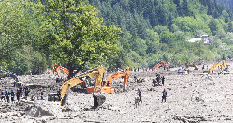with over 200 people evacuated from the area. Photo: Ministry of Regional De