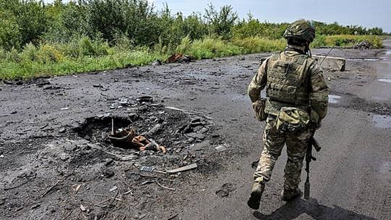 Click to enlarge Russian soldier Kupyansk area