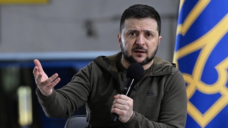 Click to enlarge Ukrainian President Volodymyr Zelensky