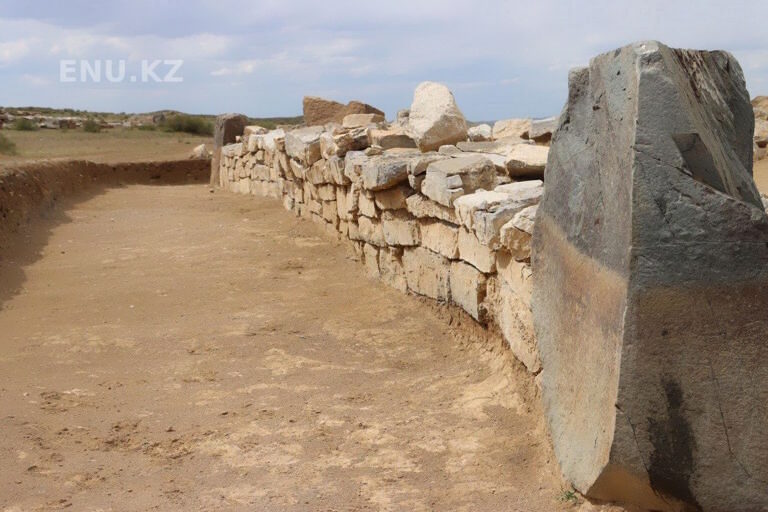 Kazakhstan bronze age pyramid horse cult