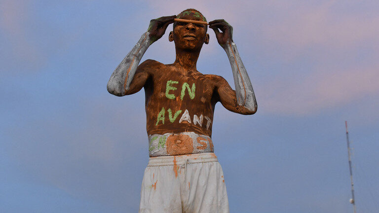 Niger protest supporter