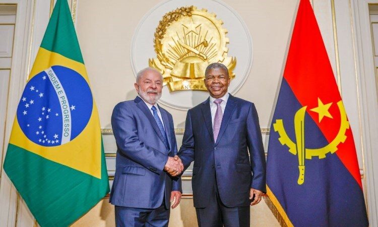 Click to enlarge Brazilian President Luiz Inacio Lula da Sila and Angolan President Joao Lourenco