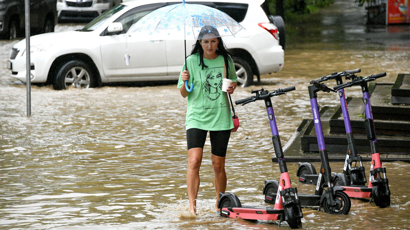 Heavy rain in Vladivostok.