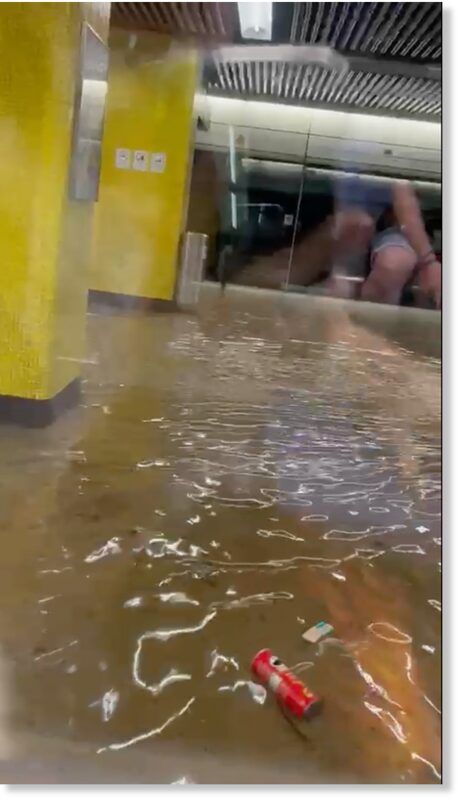 A flooded platform in Wong Tai Sin MTR station.