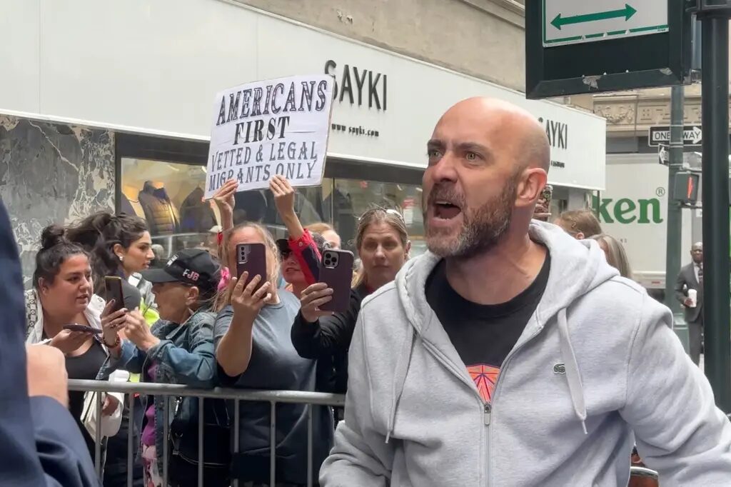 Click to enlarge nyc migrant crisis