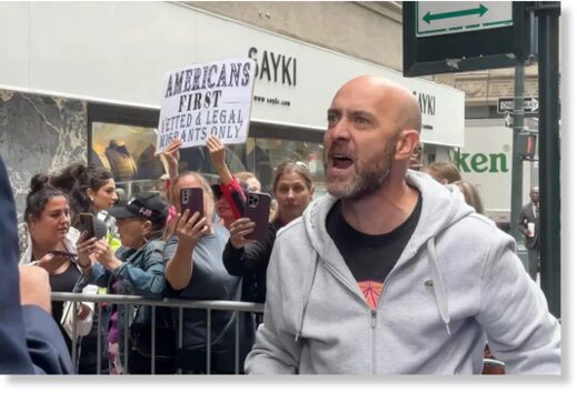Click to enlarge nyc migrant crisis
