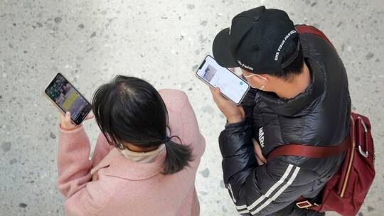 Click to enlarge cellphones