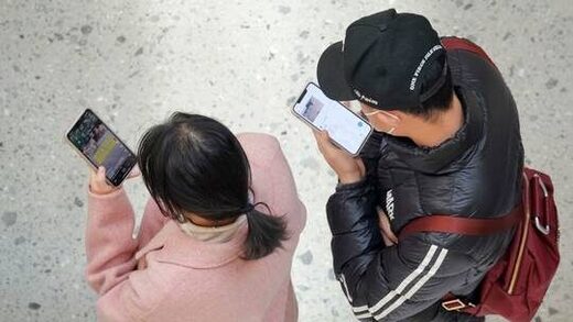 All cell phones pose radiation threat  -  Russian regulator