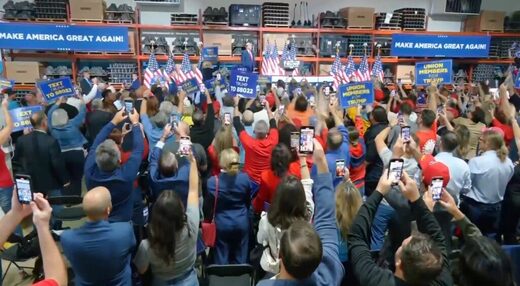 Click to enlarge trump uaw strike michigan