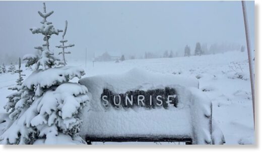 Click to enlarge The Sunrise sign at Mount Rainier National Park