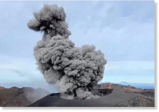 A still image of a video of a blowout filmed by tourists.