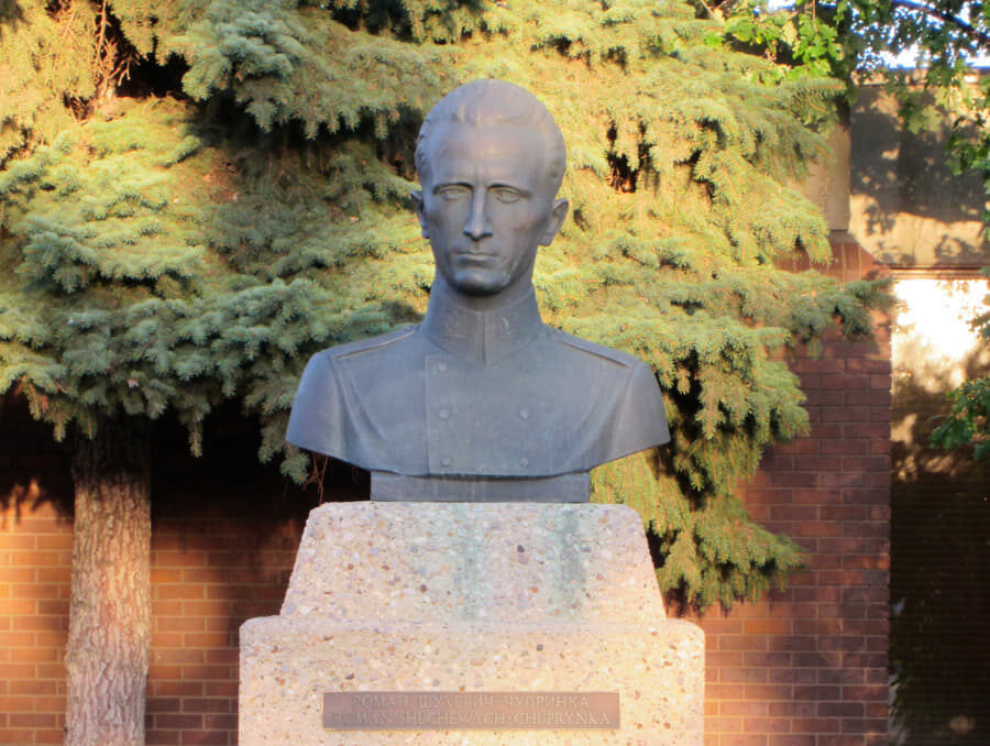 Statue of Roman Shukhevych.