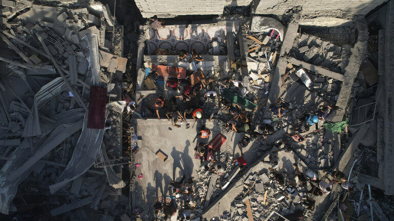 Click to enlarge israeli airstrike