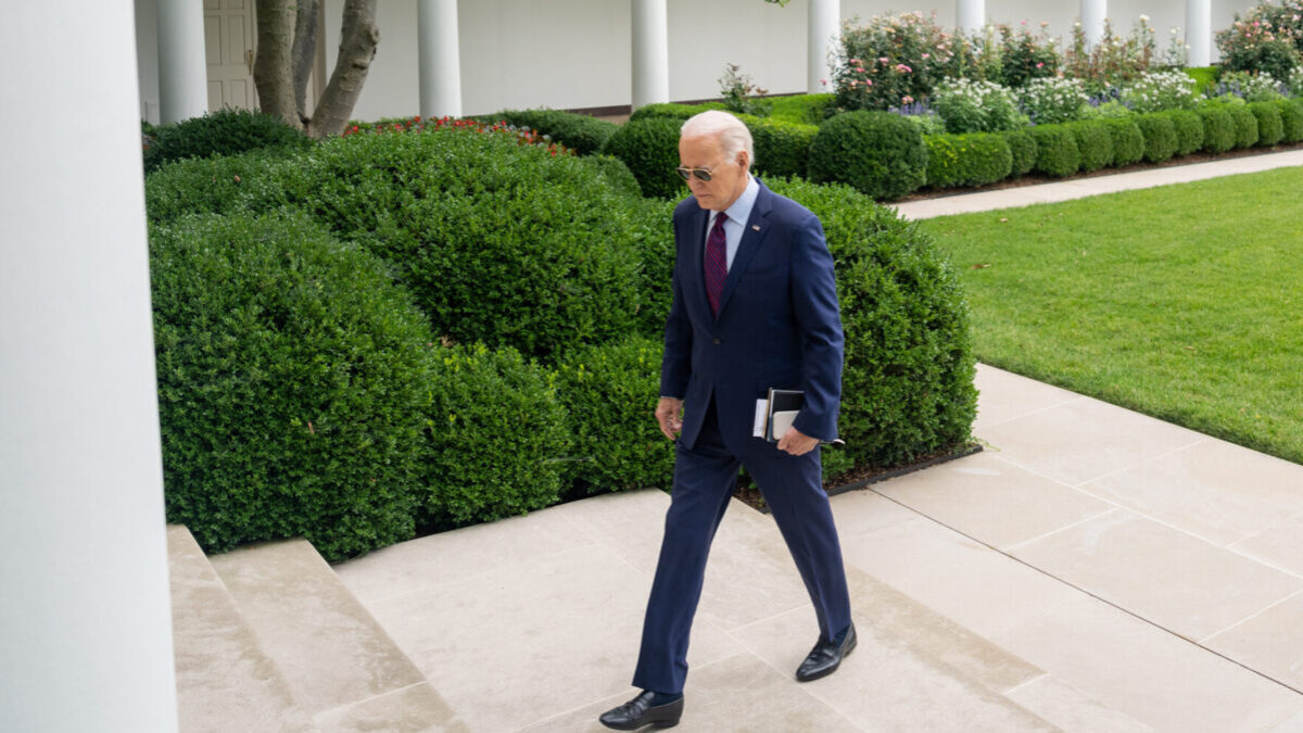 Joe biden rose garden