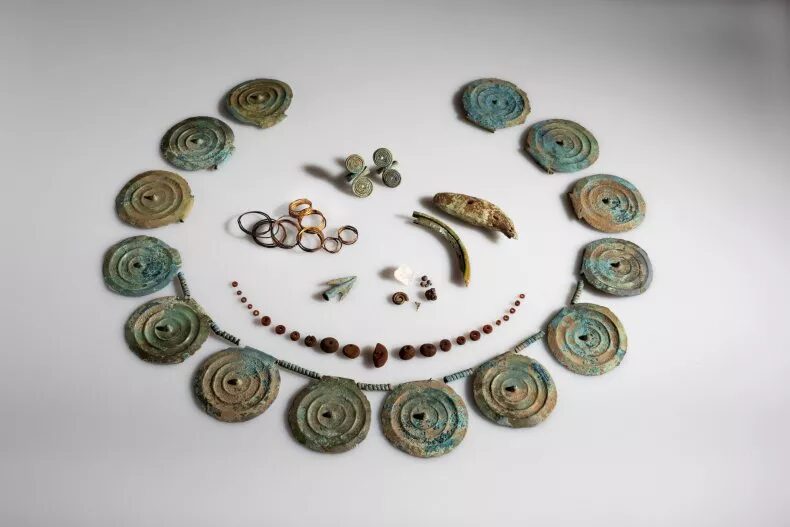 Bronze Age jewelry