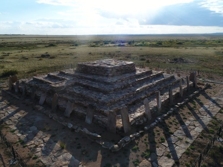 Click to enlarge Kazak Pyramid2