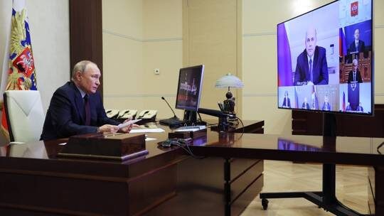 Click to enlarge putin