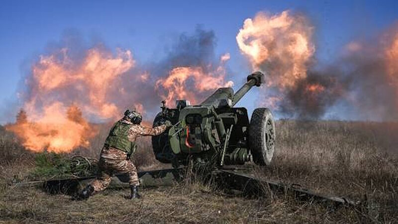 russia soldiers howitzer training
