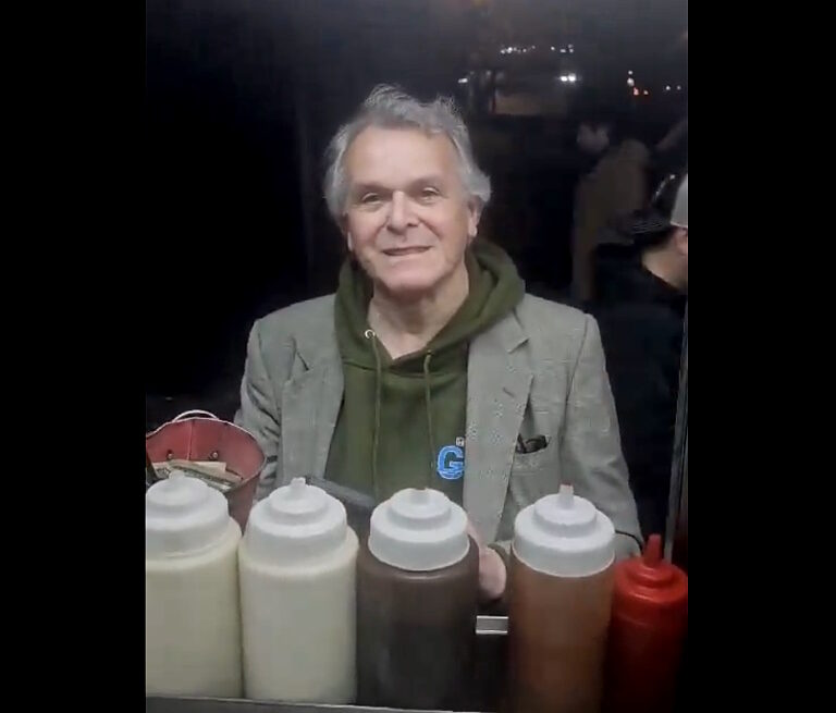 Stuart Seldowitz harass Muslim food vendor