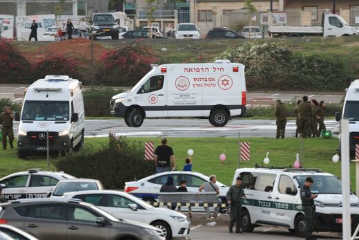 Click to enlarge israel hamas risoner exchane ambulances
