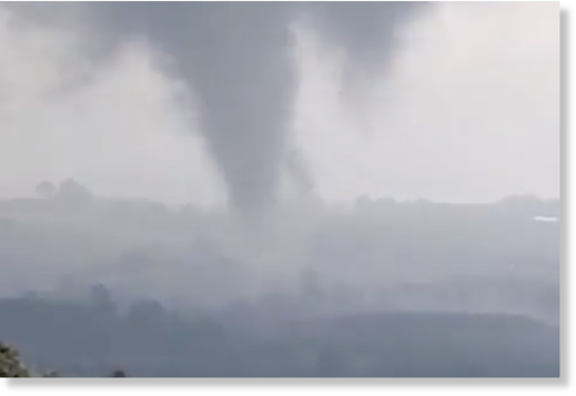 The tornado took residents of western Michoacán by surprise on Tuesday. (@vozmichoacan/X)
