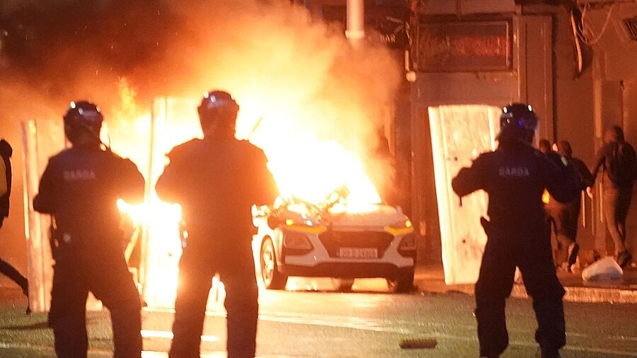 Click to enlarge dublin riots EU social media censorship