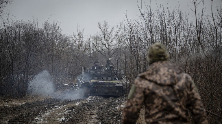 Click to enlarge Ukraine tank