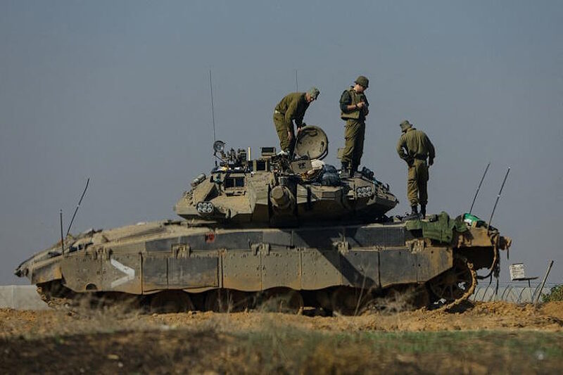 Click to enlarge israel tanks invasion gaza hamas