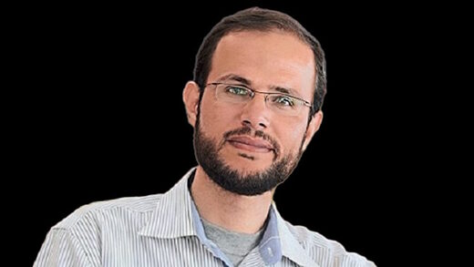 Dr. Refaat Alareer