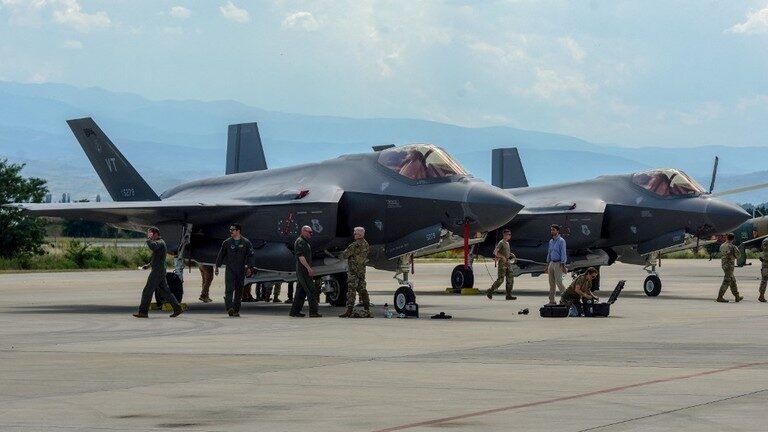 Click to enlarge F-35 Lightning II aircraft