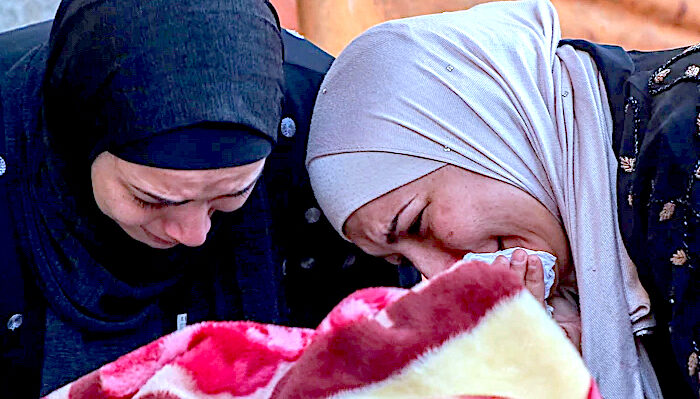 Click to enlarge mourners