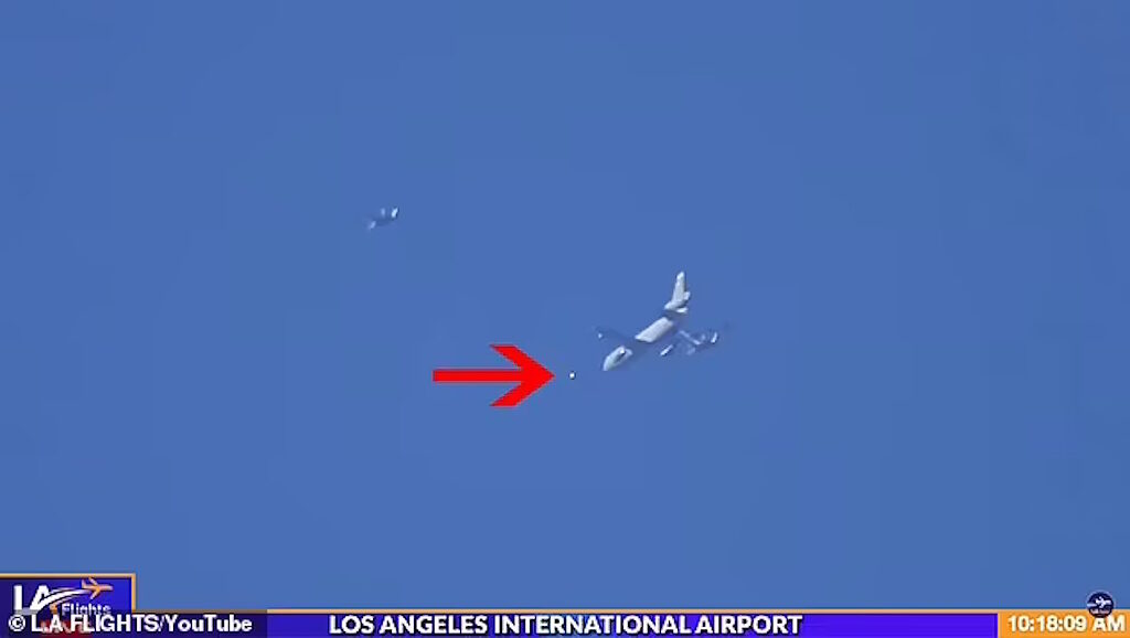 ufo los angeles airport biden visit