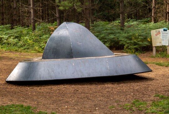 UFO spacecraft sculpture