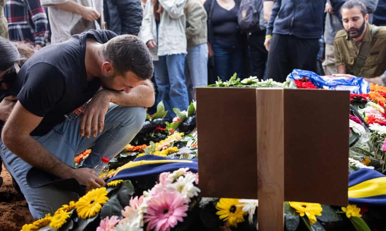 Click to enlarge funeral of Alon Shamriz