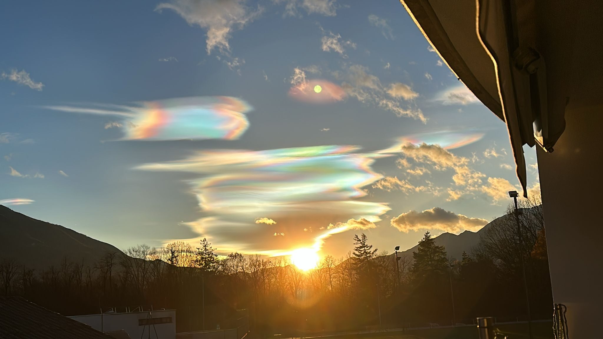 Click to enlarge polar stratospheric clouds
