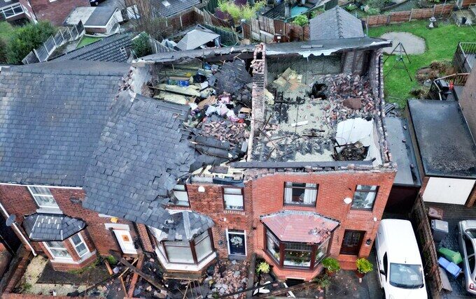 Damage to properties caused by a localised tornado in Stalybridge, Greater Manchester