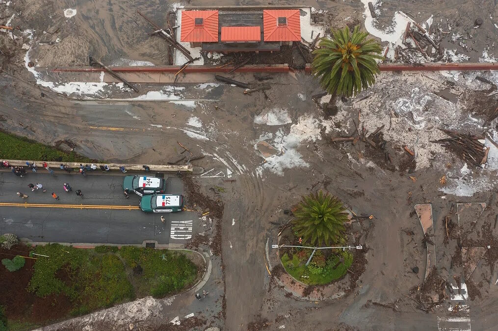 Click to enlarge california storm giant waves mini tsunami