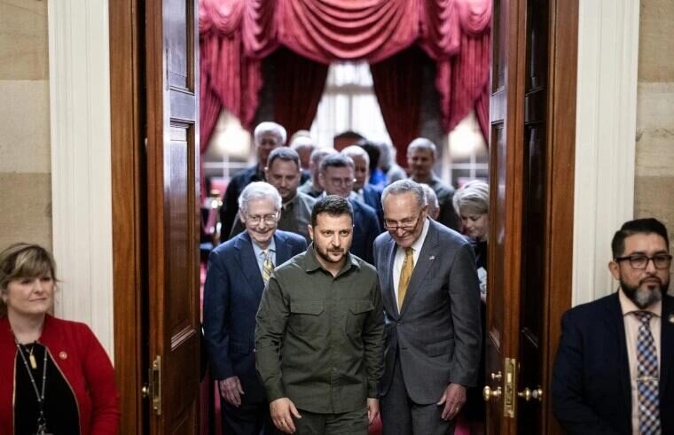 Click to enlarge zelensky in congress