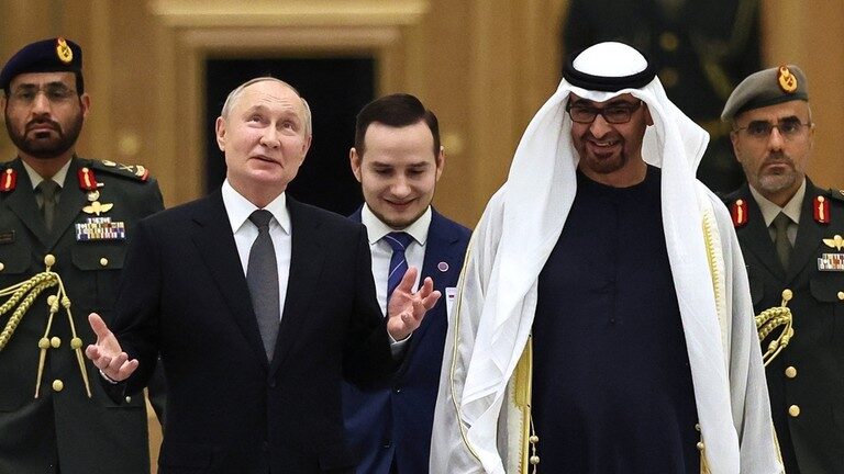 Russian President Vladimir Putin and President of the United Arab Emirates Sheikh Mohamed bin Zayed Al Nahyan in Abu Dhabi on December 6, 2023