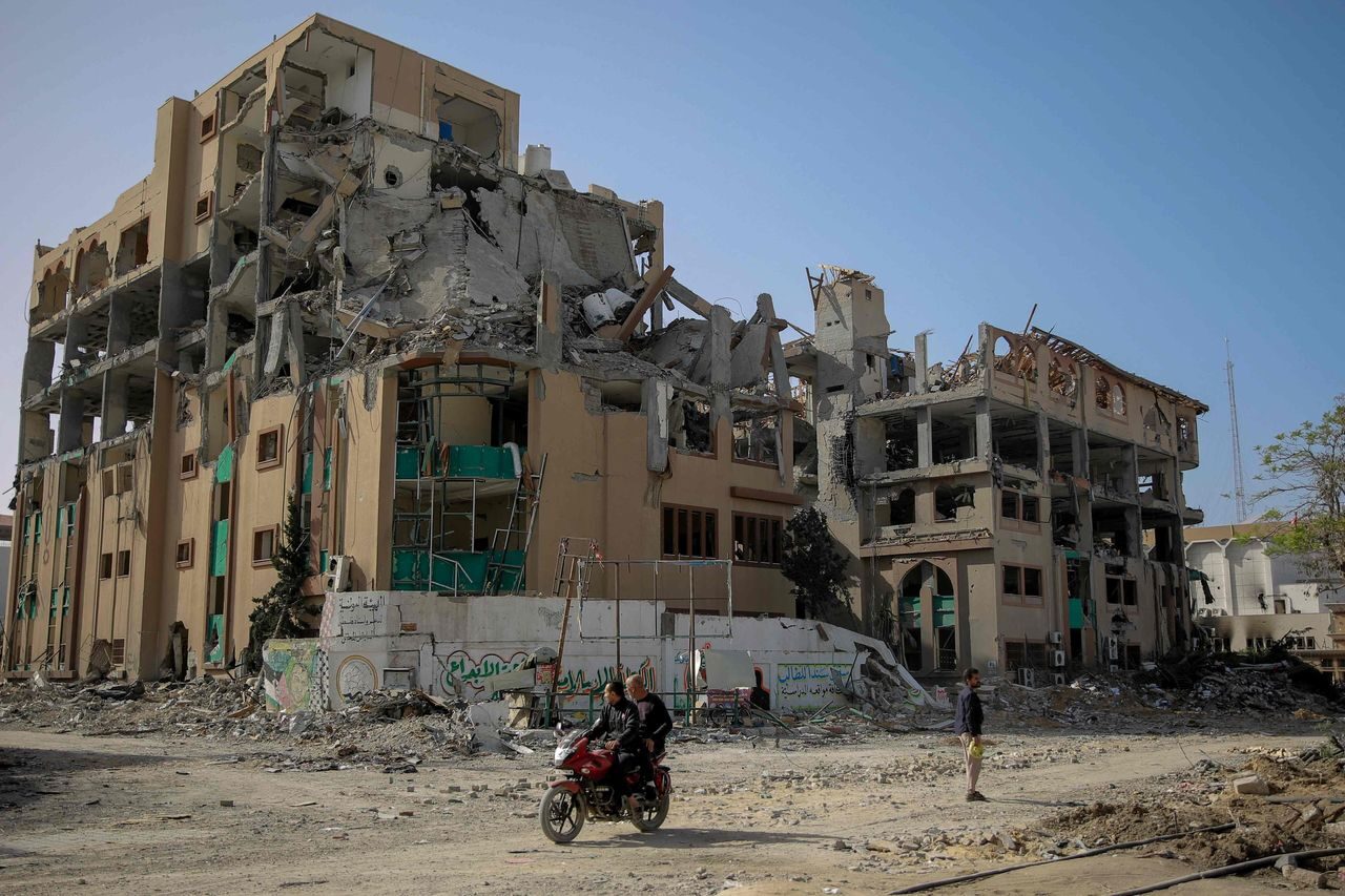 Click to enlarge gaza university neighborhood