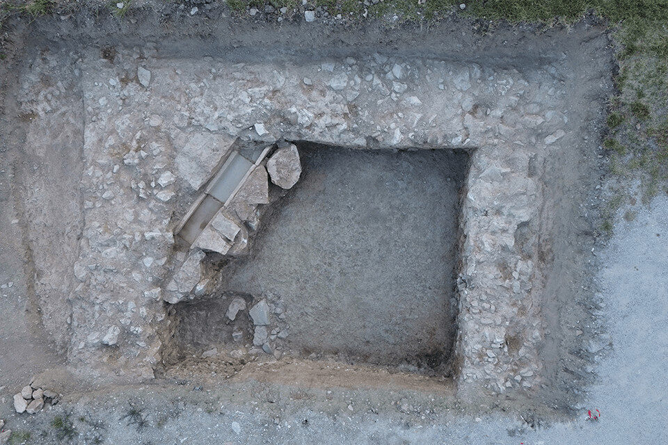 Click to enlarge inside walls of an Imperial Cult temple