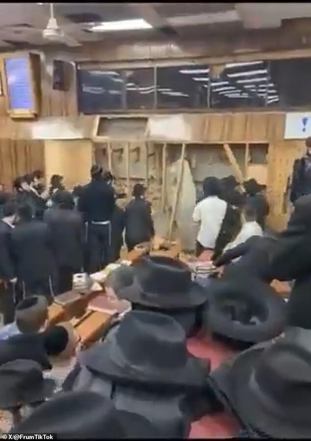 synagogue riot