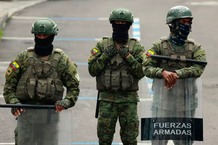 Click to enlarge soldiers
