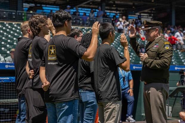 Click to enlarge military recruits